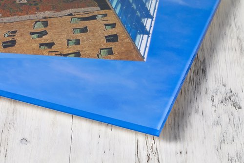 Acrylic panels use 10mm high-gloss acrylic perspex